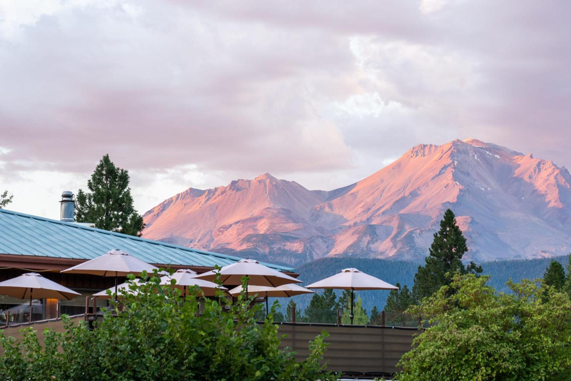 Mount Shasta Resort Экстерьер фото